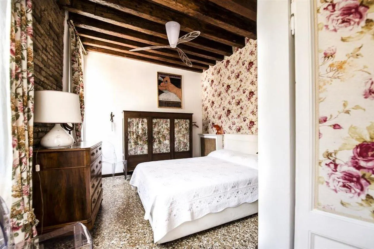 Venice Giardini Biennale Apartment 0*,  Italy